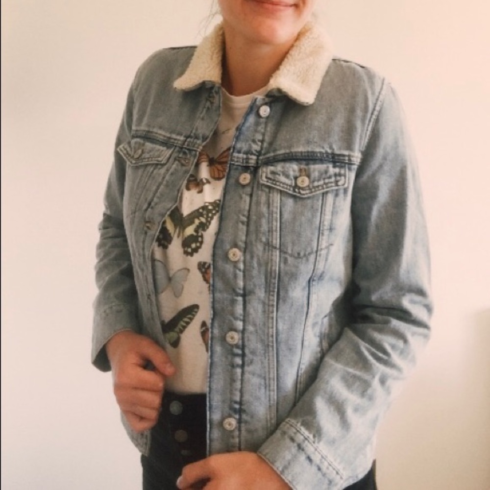 Old Navy Sherpa denim jacket